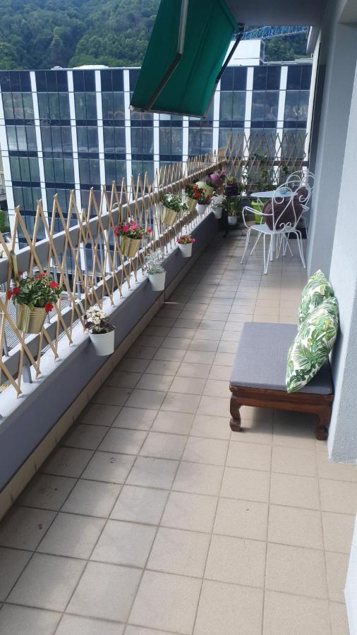 Charming Penthouse Near Como Lake ชิอาซโซ ภายนอก รูปภาพ