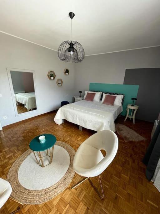 Charming Penthouse Near Como Lake ชิอาซโซ ภายนอก รูปภาพ