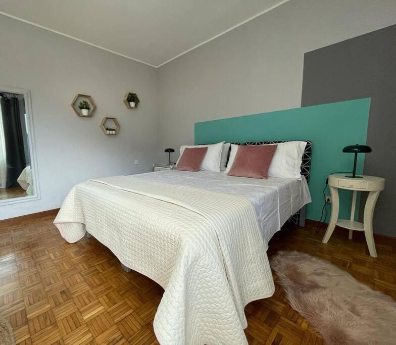 Charming Penthouse Near Como Lake ชิอาซโซ ภายนอก รูปภาพ