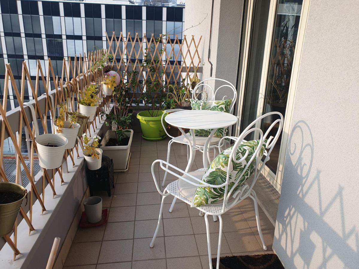 Charming Penthouse Near Como Lake ชิอาซโซ ภายนอก รูปภาพ