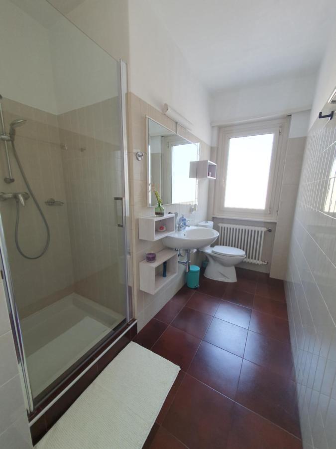 Charming Penthouse Near Como Lake ชิอาซโซ ภายนอก รูปภาพ