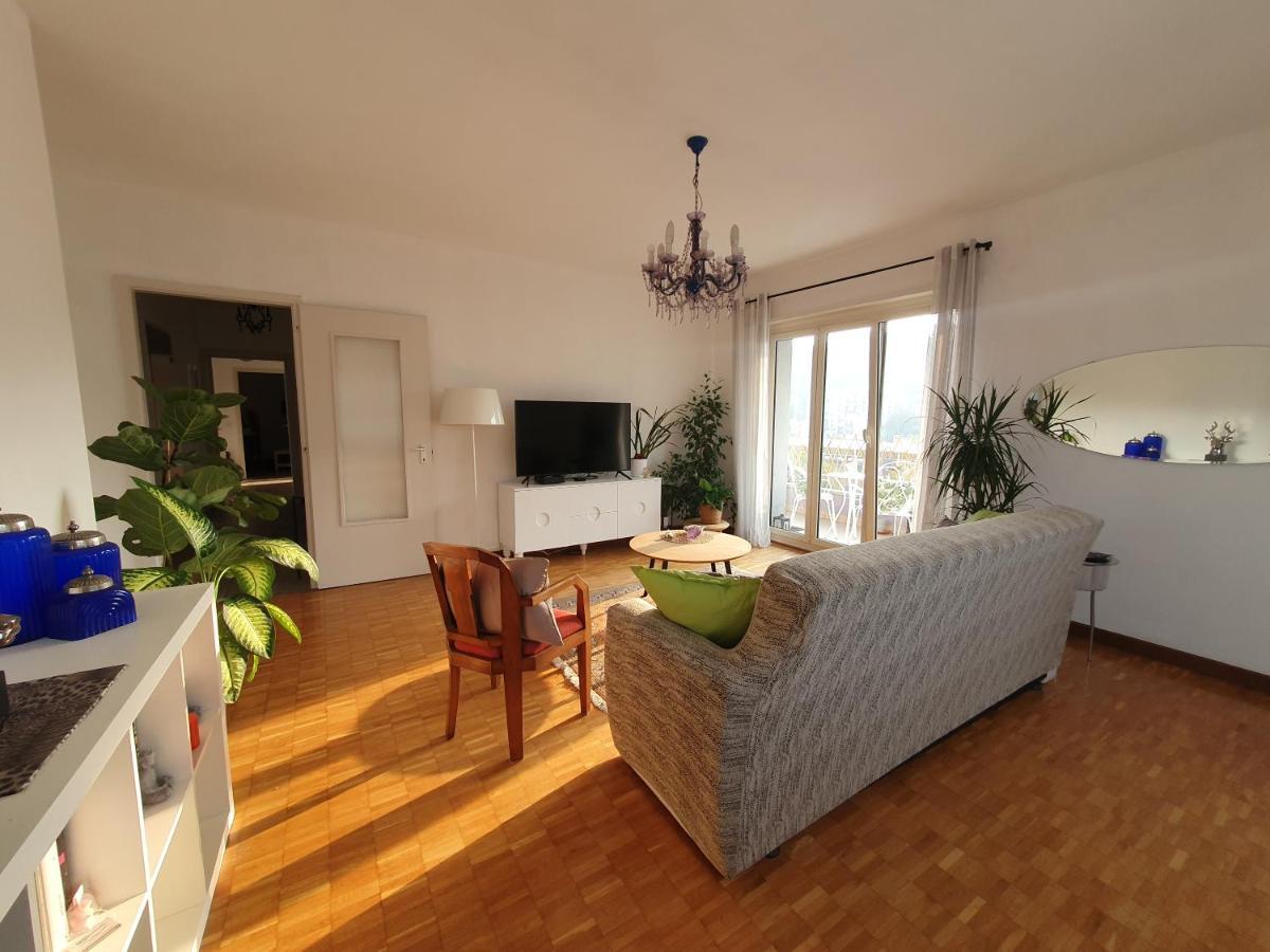 Charming Penthouse Near Como Lake ชิอาซโซ ภายนอก รูปภาพ